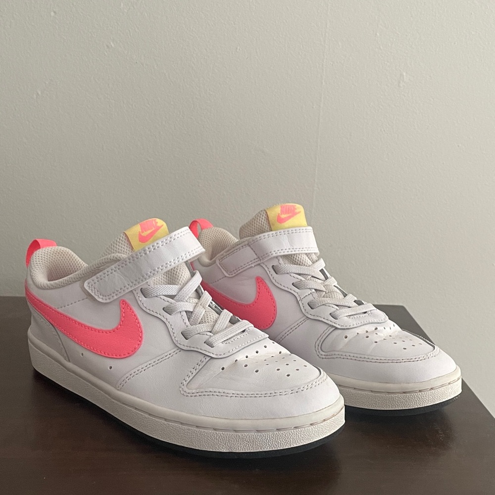 Nike Court Borough Low White and Neon Pink Sneakers (size 2.5Y)
